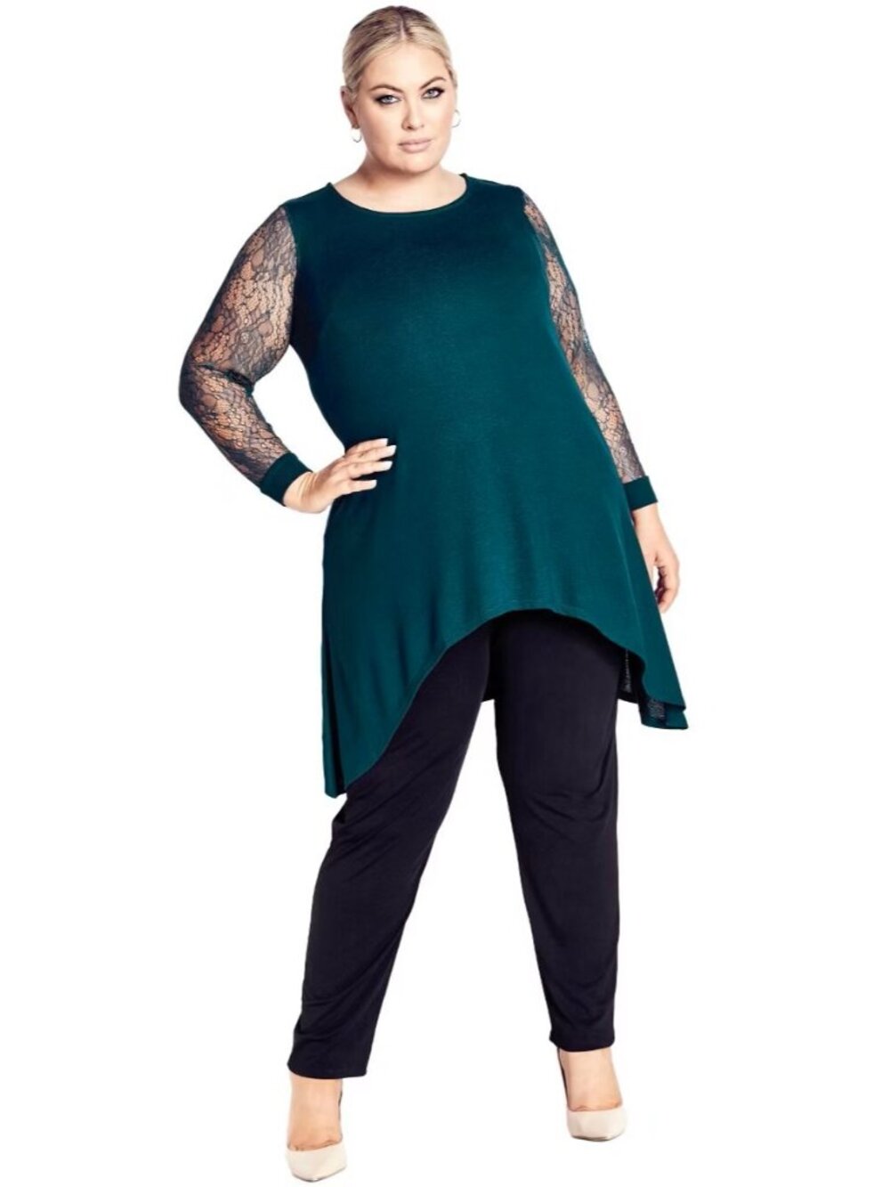 AVENUE Lacey Sleeve Tunic. Plus Size 22/24